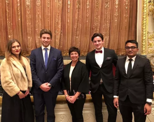Bild: HdWM goes East: Prof. Dolores Sanchez Bengoa & Team bei Internationalem Bildungs-Projekt in Yekatarinburg
