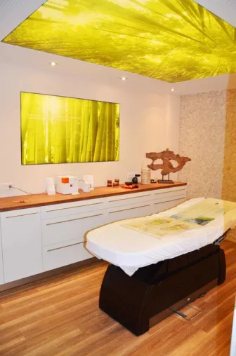 Bild: Neueröffnung der Beauty & Vital Lounge in Stuttgart am 28. Oktober