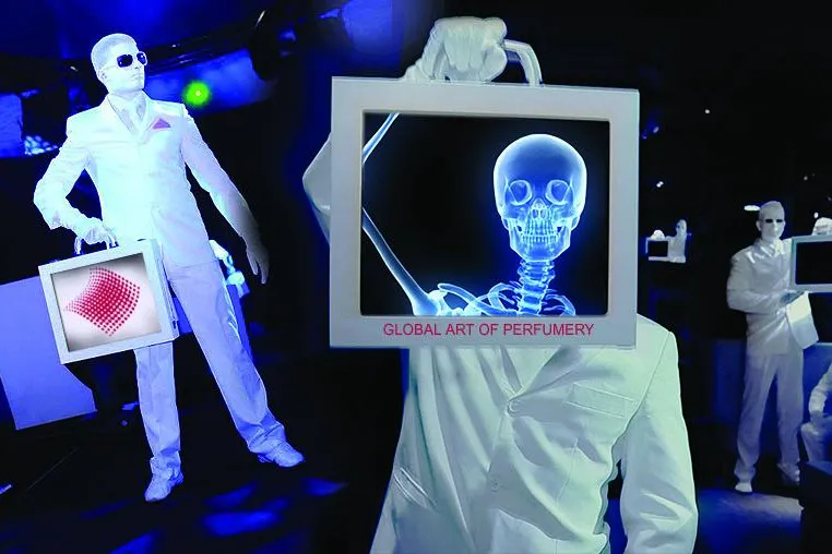 Bild: "PHENOMENAL GROUP" - DIE INNOVATIVE INTERAKTION ZUR MESSE "GLOBAL ART OF PERFUMERY"