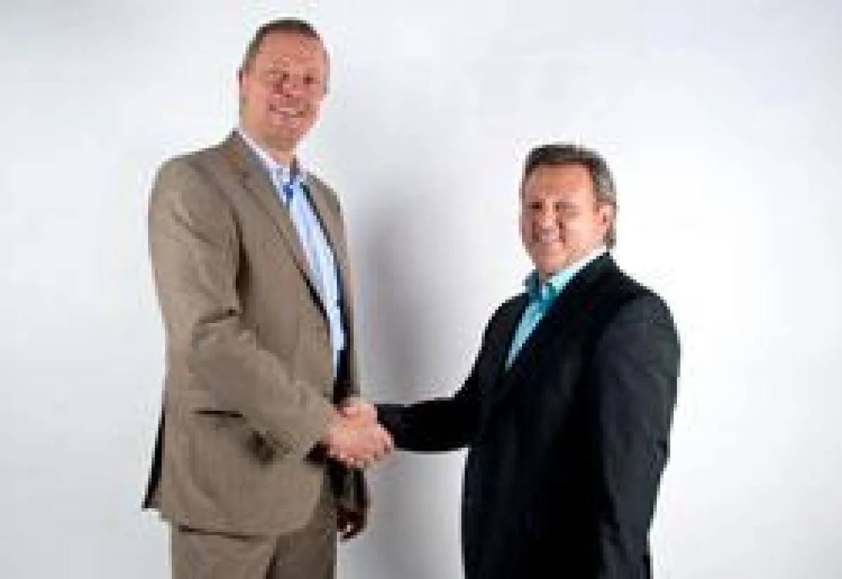 Geschäftsführer A. Zenner mit Serviceleiter Th. Roser