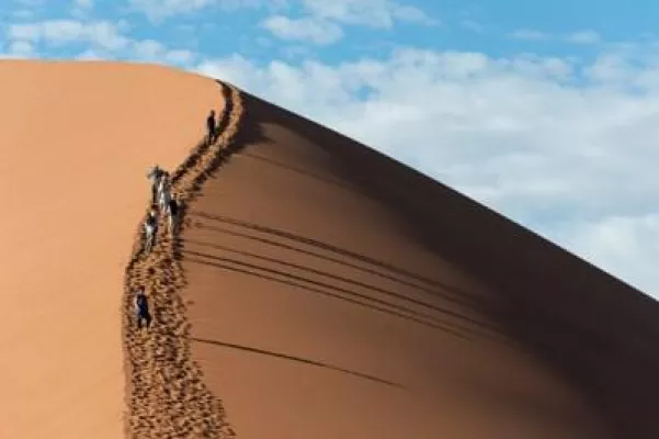 Bild: Afrika ganz traditionell entdecken - Auf aktiver Safari mit den Explorations Touren von Wilderness Safaris