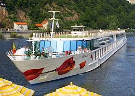 Bild: Bei einer Flusskreuzfahrt die Feiertage genießen und sich wohlfühlen – neues Reisemagazin
