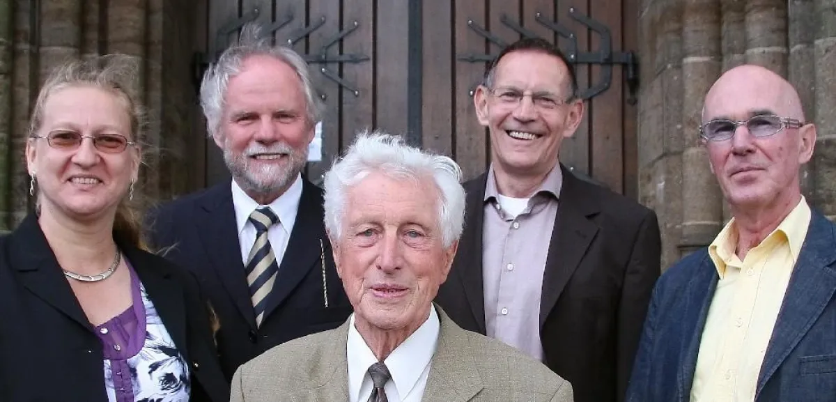 Fünf Generationen Generalsekretäre der Deutschen Seemannsmission e. V. trafen sich bei der Amtseinführung der aktuellen Generalsekretärin Pastorin Heike Proske und Verabschiedung ihres Amtsvorgängers 