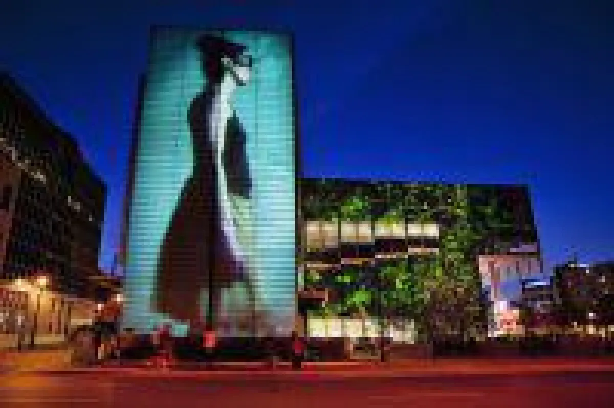 Lichtinstallationen in Montréal. Bildnachweis: Quartier des spectacles Lighting Plan