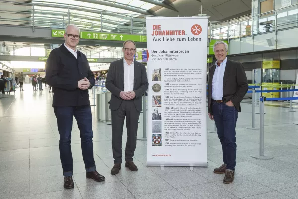 Bild: 22.000 Euro für den guten Zweck - Johanniter-Hilfsgemeinschaft Dortmund und Dortmund Airport ziehen Bilanz 