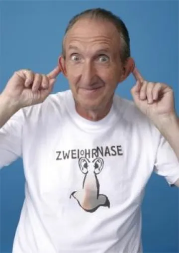 Bild: Supernase Mike Krüger mit „Zweiohrnase“ endlich wieder live und in Farbe. Tourauftakt 2009 in Kiel und Lübeck