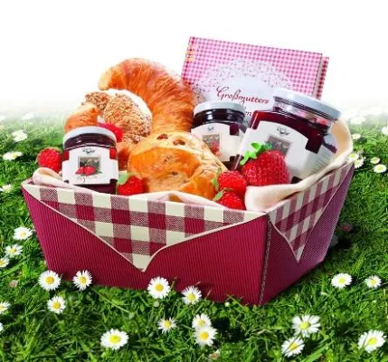 Bild: Schumacher Präsentkorb „Picknick“ bringt den Frühling in die Ladentheke
