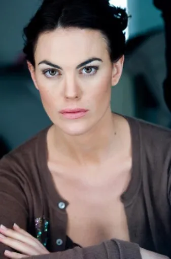 Bild: Humorvoller Seelenstriptease / Isabel Scholz spielt ab 8. Juli in Gabriel Baryllis „Honigmond“ in München