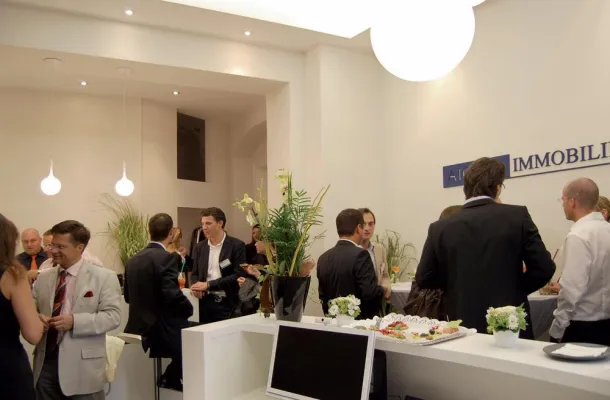 Bild: Aigner Immobilien feiert große Büroeröffnung – Nymphenburg bleibt Traditionsstandort im Münchner Westen