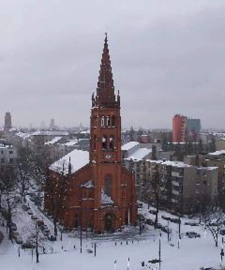 Prof. Wolfgang Seifen erstmals an der Schukeorgel der Zwölf-Apostel-Kirche zu Schöneberg.