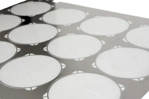 Bild: Precision Micro ist erster Anbieter in Europa für photochemisches Ätzen von Titan