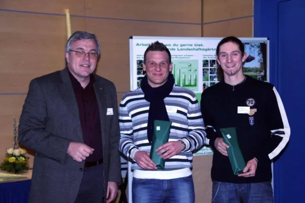 Bild: Lob und Ehrung für Busecker Azubis - 3. Platz bei Deutscher Meisterschaft in Nürnberg gewürdigt