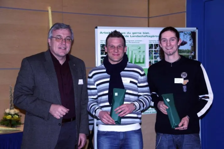 Bild: Lob und Ehrung für Busecker Azubis - 3. Platz bei Deutscher Meisterschaft in Nürnberg gewürdigt