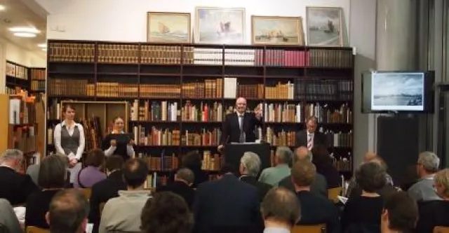 Bild: Auktion Wertvolle Bücher in Hamburg - Deutschland schlägt die USA