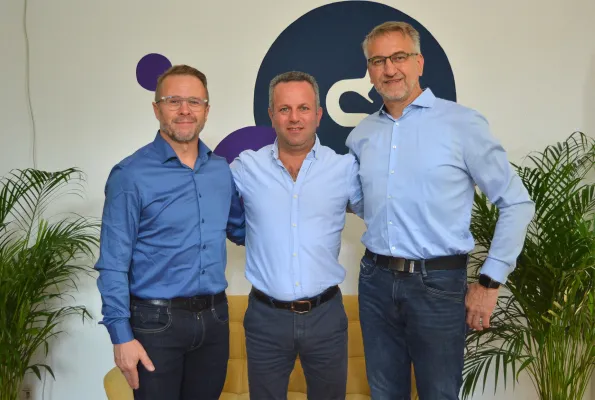 Bild: PECS-WORK und weasl bündeln Kompetenzen für IT/OT-Compliance und digitale Shopfloor-Steuerung