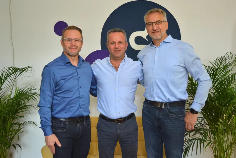 Bild: PECS-WORK und weasl bündeln Kompetenzen für IT/OT-Compliance und digitale Shopfloor-Steuerung