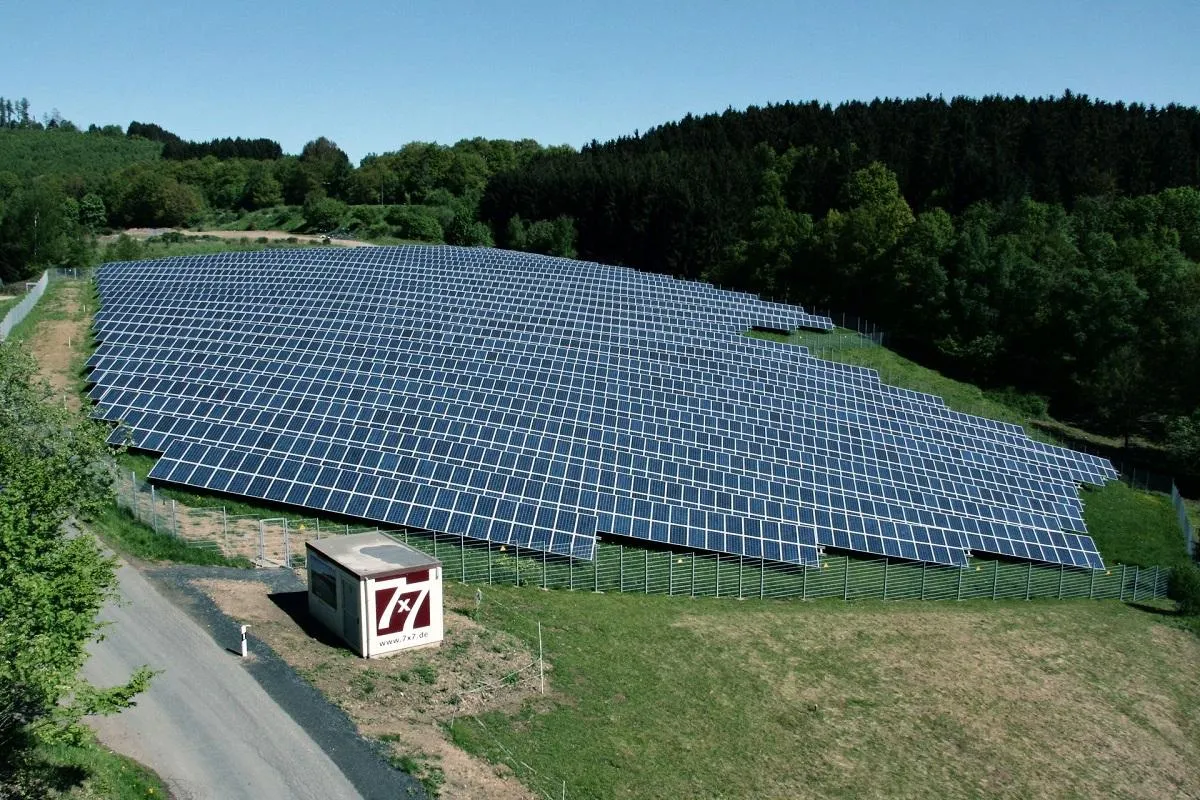 Solarpark der 7x7energie GmbH in Dietzhölztal (Foto: 7x7energie GmbH)