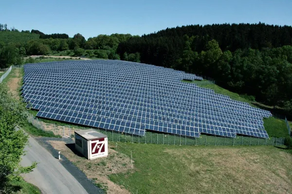 Bild: April- und Maisonne = Energiewonne
