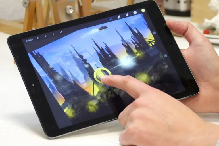 Fang etwas Neues an: Malen mit dem iPad im Apple Store Kurfürstendamm Berlin Bild: Fang etwas Neues an: Malen mit dem iPad im Apple Store Kurfürstendamm Berlin