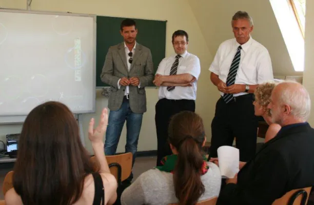 Bild: TV Moderator Andreas Türck Premieren-Gast bei Berliner Gymnasium
