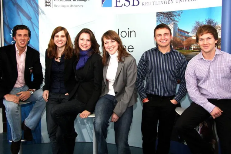 Bild: "Basic Instinct" gegen "Jatari": ESB-Studenten im nationalen Finale des „L’Oréal Brandstorm 2010“