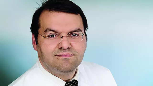 Bild: PD Dr. Konstantinos Kafchitsas: Die erste Adresse für die Behandlung von Skoliosen bei Kindern