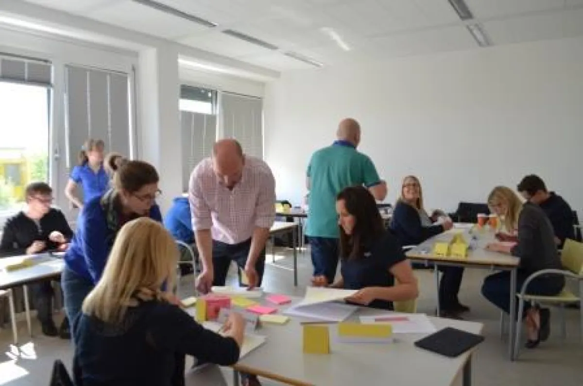 Studierende des MBA Logistik - Management & Consulting beim Planspiel
