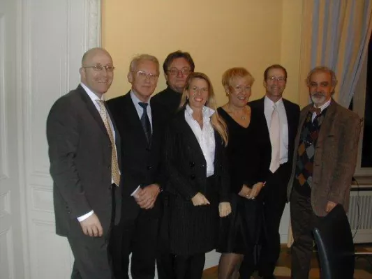 Bild: DIS empfiehlt das Golfspiel um Herz-Kreislauf-Erkrankungen "Volkskrankheit Nummer 1" vorzubeugen.