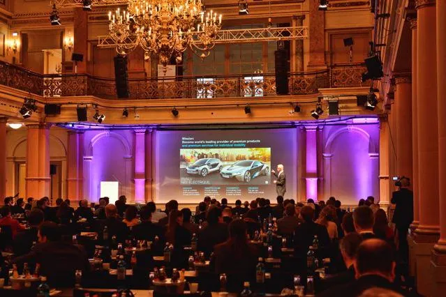 Der Vivaldi Digital Darwinism Summit 2014 beleuchtet die Digitalisierung von Marken und Unternehmen Bild: Der Vivaldi Digital Darwinism Summit 2014 beleuchtet die Digitalisierung von Marken und Unternehmen