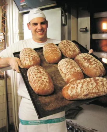Bild: Bäckerei Johann Mayer bittet Bundespräsidenten zu Tisch - Berliner Bäcker nehmen Vergleich mit Hannover an