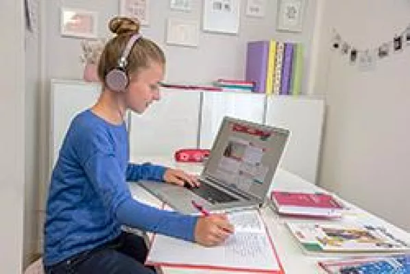 Bild: Kostenlos zum Schulstart: Deutschhilfe online
