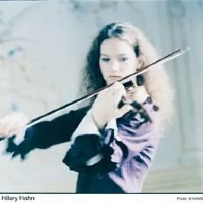 Bild: Hilary Hahn spielt am 01.11.2008 in Hamburg in der Laiszhalle