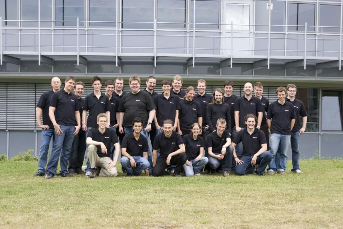 Mitglieder des Vereins FH-SW Solarracing e.V.