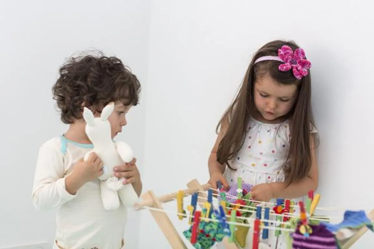 Die süßen Hasen mit Wechselkleidung zum Häkeln von Mama Ocllo