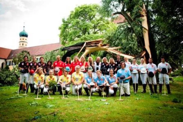 Große Hitze und Orkan begleiteten Sieg vom Team Rolls-Royce Bild: Große Hitze und Orkan begleiteten Sieg vom Team Rolls-Royce