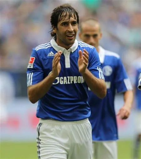 Bild: Bundesliga-Auftakt 2010/2011: Herbalife ist Schalkes offizieller Partner für Sporternährung