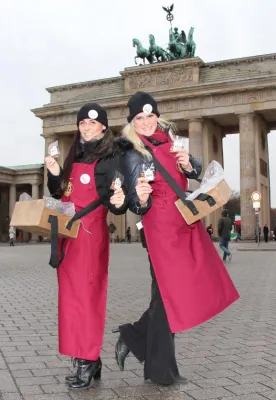 Bild: Neuer Hauptstadt-Snack: Die „Orijinal Berliner CurryNuss“ begeistert Berliner und ihre Gäste