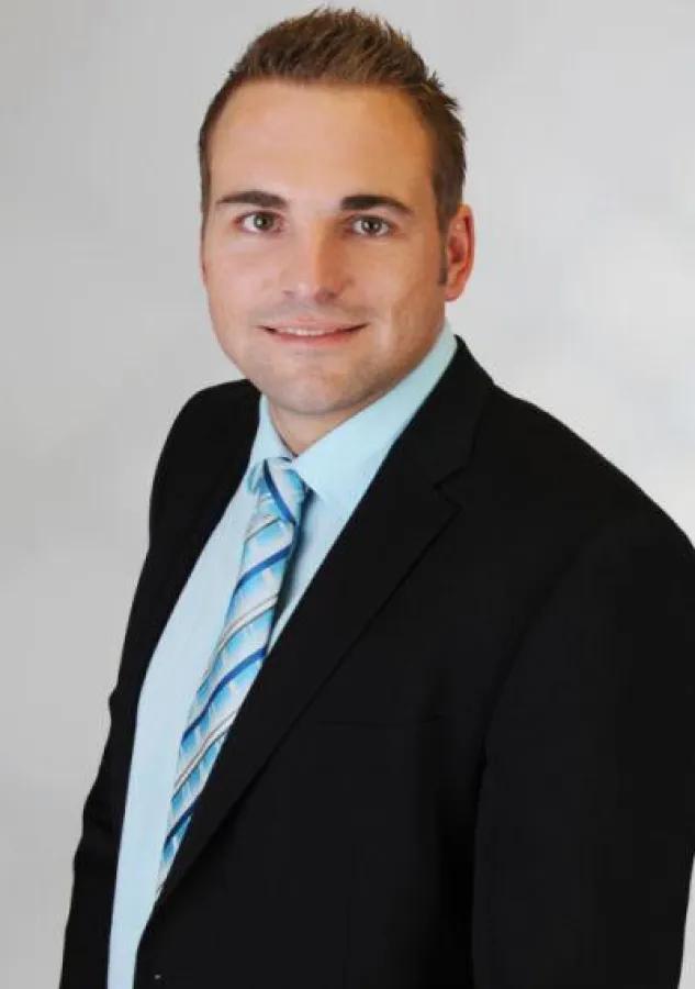 Stefan Back, Immobilienkaufmann