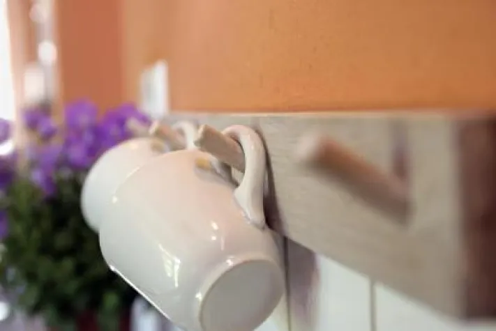 Bild: Holzlasuren von AURO geben Räumen ein neues Gesicht