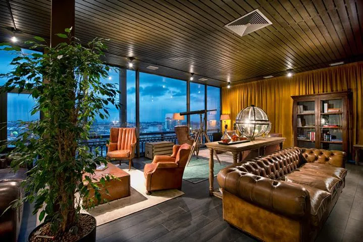 Teilrenovierung abgeschlossen: Lobby und Zimmer im Vintage-Look Bild: Teilrenovierung abgeschlossen: Lobby und Zimmer im Vintage-Look