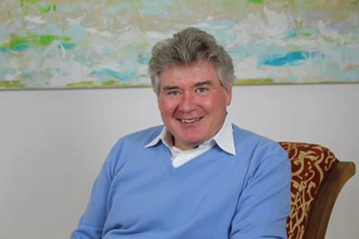 Dr. Achim Hertel verzichtet aus Überzeugung auf Provisionen.