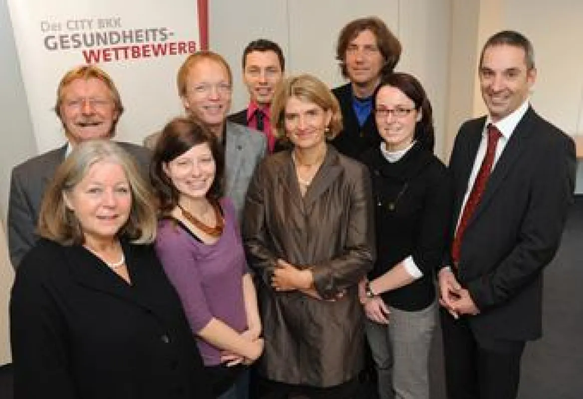 v. l. n. r.: Dr. Renate Schüssler, Günter Wagner, Susanne Schindler, Dr. Thomas Kauth, Alexander Kaps, Agnes Streber, Jochen Mörler, Kathrin Harre, Priv.-Doz. Dr. med. habil. Ralf Schiel (Preisträger 