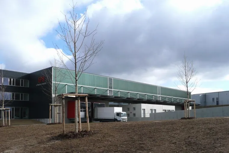 Nexans Power Accessories Germany feiert fünfzigjähriges Bestehen Bild: Nexans Power Accessories Germany feiert fünfzigjähriges Bestehen
