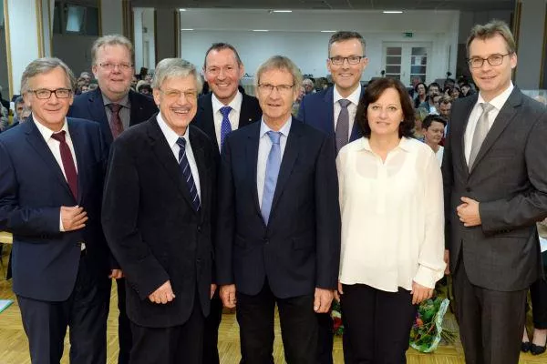 Geschäftsführerwechsel in der Liebenauer Altenhilfe: Auf Schiele folgt Dr. Lahl Bild: Geschäftsführerwechsel in der Liebenauer Altenhilfe: Auf Schiele folgt Dr. Lahl