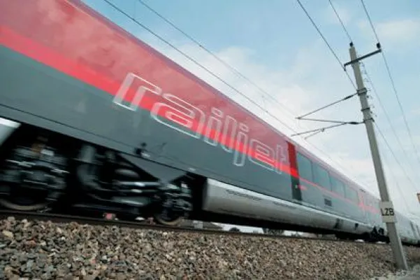 Bild: Spirit Design holt „red dot“ für die Gestaltung des ÖBB railjet