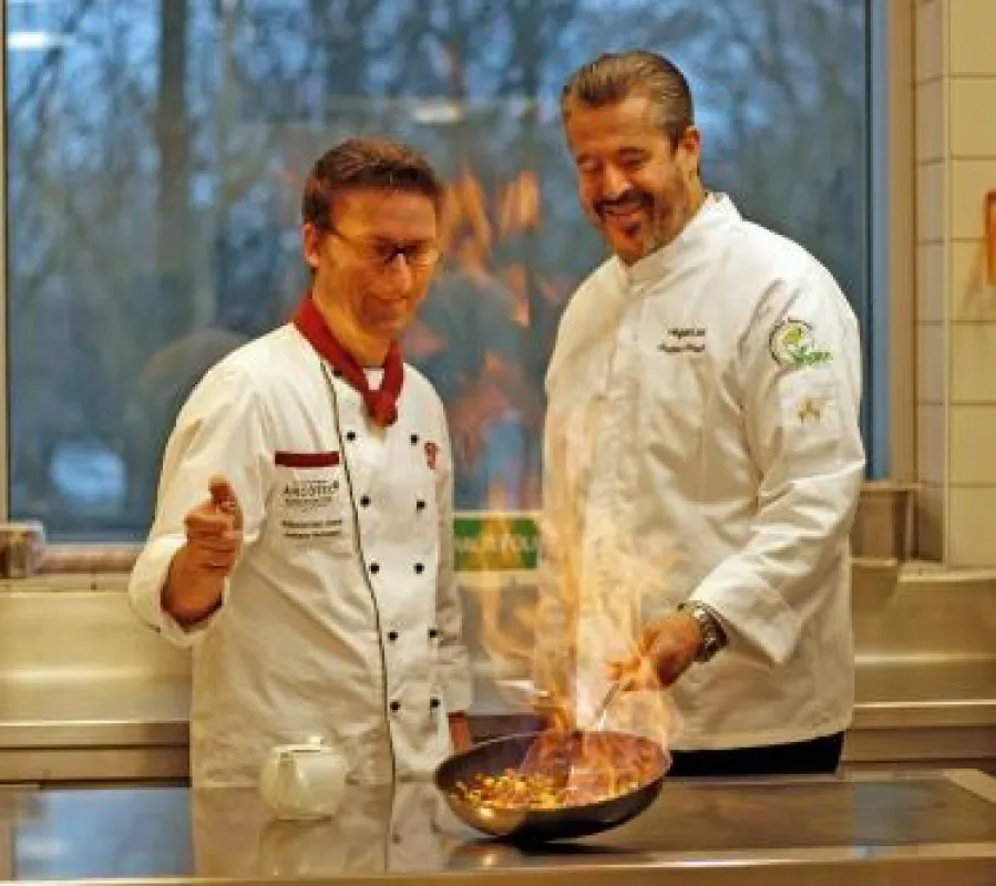 Schwarz & Kröpfl Kochduo (c) ARCOTEL Hotels