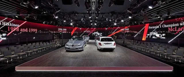 Bild: XL Video liefert visuellen Support für Mercedes-Benz auf der Auto Show 2011
