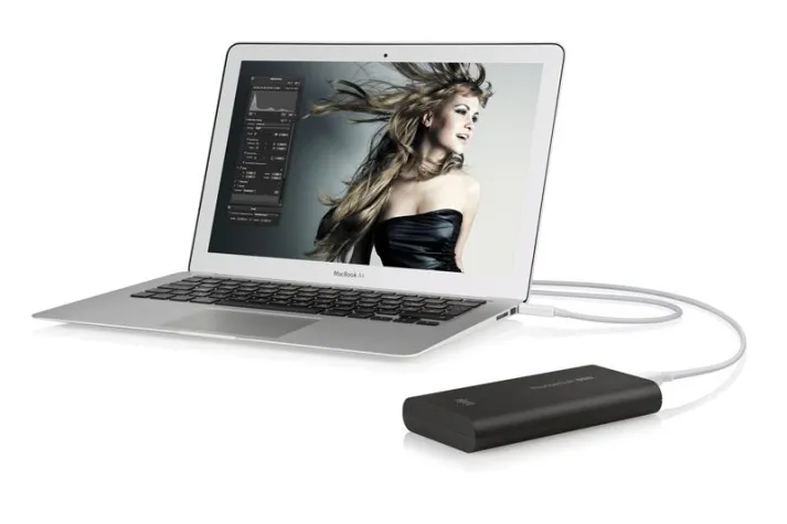 Bild: Elgato Thunderbolt™ SSD – der erste komplett mobile Highspeed-Speicher mit Thunderbolt-Technologie