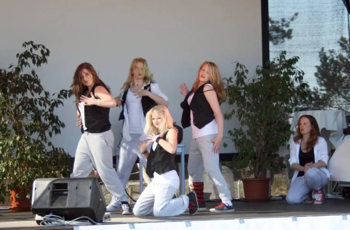 Funky Crew sind Deutsche Meister im Video Clip Dancing und zeigen ihre Performance