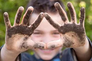 MudDay – ReiseMeise und Spargelhof Klaistow präsentiert Deutschlands ersten Matschtag Bild: MudDay – ReiseMeise und Spargelhof Klaistow präsentiert Deutschlands ersten Matschtag